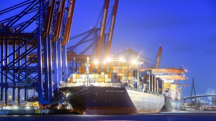 Die deutsche maritime Wirtschaft müsse im scharfen internationalen Wettbewerb konkurrenzfähig bleiben. Foto: dpa/Daniel Reinhardt
