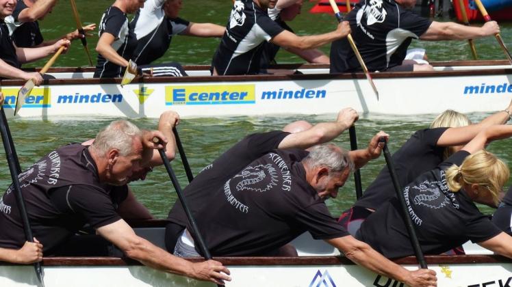 Die Drachenboote bestreiten ihre Rennen während des Hafenfestes 2019. Foto: Gemeinde Bad Essen
