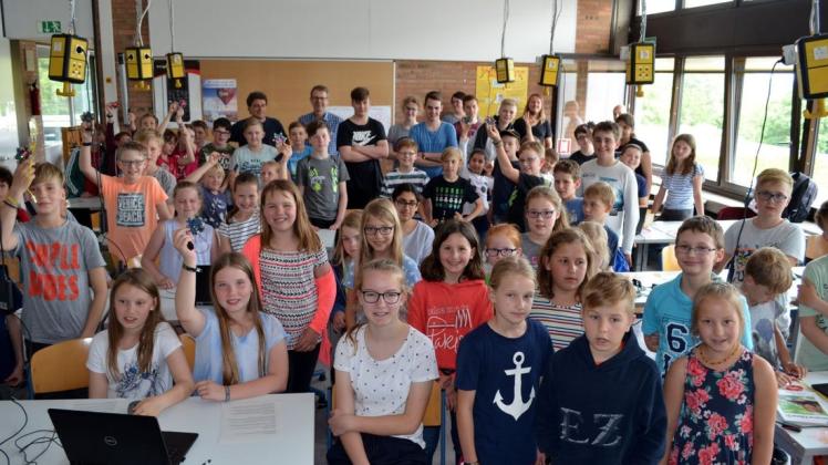 Hochmotiviert: Die Teilnehmer von insgesamt zehn Südkreis-Grundschulen am Calliope-Projekt der GMHütter Stiftung-Stahlwerk. Foto: Gymnasium Oesede/Bussmann