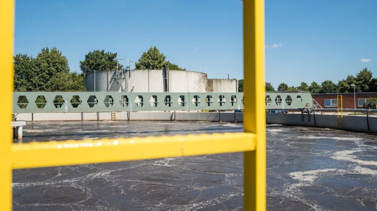 Damit das Schmutzwasser weiterhin ungehindert an der Kläranlage ankommt, wird das gesamte Kanalnetz jährlich gereinigt. Foto: Remme
