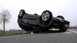 Zusammenstoß zwischen Auto und Trecker in Bissendorf Zusammenstoß zwischen Auto und Trecker in Bissendorf