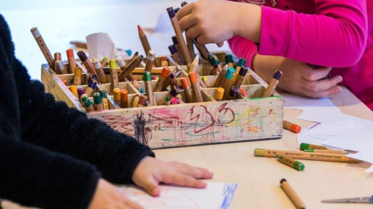 Malen, basteln und spielen mit Gleichaltrigen: In Boizenburg soll am 1. Juli eine neue Kita eröffnen. Malen, basteln und spielen mit Gleichaltrigen: In Boizenburg soll am 1. Juli eine neue Kita eröffnen.