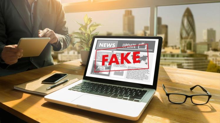 Desinformationen, verzerrte Darstellungen und Behauptungen ohne Faktenbasis, oft zusammengefasst unter dem Begriff Fake News, sind grade auf sozialen Netzwerken weit verbreitet.