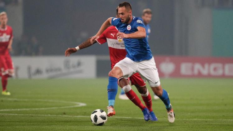 Auch im letzten Jahr gehörte Pascal Breier zu der Hansa-Elf, die den VfB Stuttgart in der 1. Runde aus dem Pokal geworfen hatte. Foto: Andy Bünning Auch im letzten Jahr gehörte Pascal Breier zu der Hansa-Elf, die den VfB Stuttgart in der 1. Runde aus dem Pokal geworfen hatte. Foto: Andy Bünning