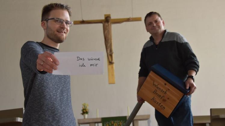Pastor Christoph Martsch-Grunau und Küster Andreas Westermann freuen sich schon auf das Kirchweihfest. 