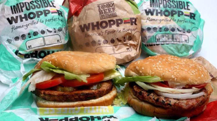 Der "Impossible Whopper" soll ein fleischloser Ersatz zum Original-"Whopper" sein. Foto: imago images/ZUMA Press