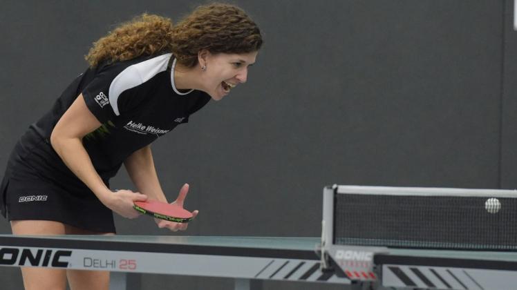 Die Delmenhorster Spitzenspielerin Miriam Hansen gewann nur eines ihrer drei Einzel gegen den SV Hoogstede II, ihr Tea verlor mit 6:8. Foto: Rolf Tobis