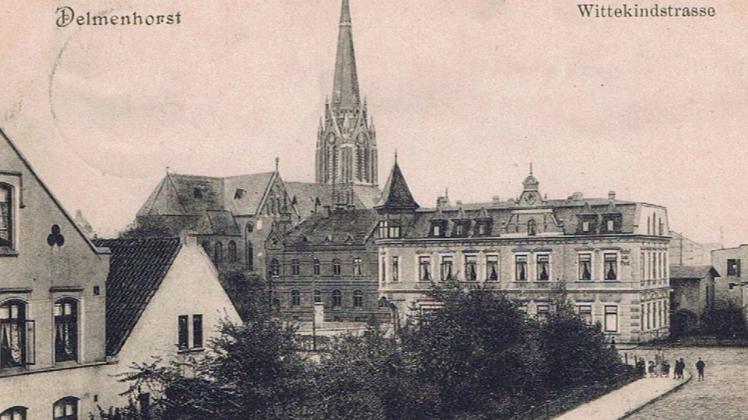 Delmenhorster Postkartenimpression von vor mehr als 100 Jahren: Der Blick geht vom Bahnhof über die Wittekindstraße in Richtung St. Marien. Foto: Jens Tönjes