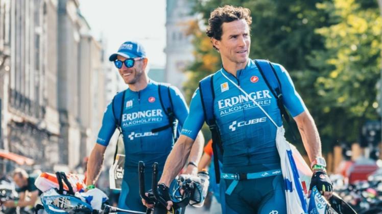 Herzenswunsch der Raelert Brothers: Nur zu gern würden sich Andreas (rechts) und Michael noch den Traum vom gemeinsamen Start bei der Ironman-WM auf Hawaii erfüllen. Herzenswunsch der Raelert Brothers: Nur zu gern würden sich Andreas (rechts) und Michael noch den Traum vom gemeinsamen Start bei der Ironman-WM auf Hawaii erfüllen.