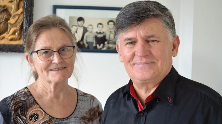 Johann und Adina Müller leben seit 30 Jahren in Bersenbrück und sind noch immer dankbar für die Wärme und Herzlichkeit, mit der die Stadt sie aufnahm. Foto: Liesel Hoevermann