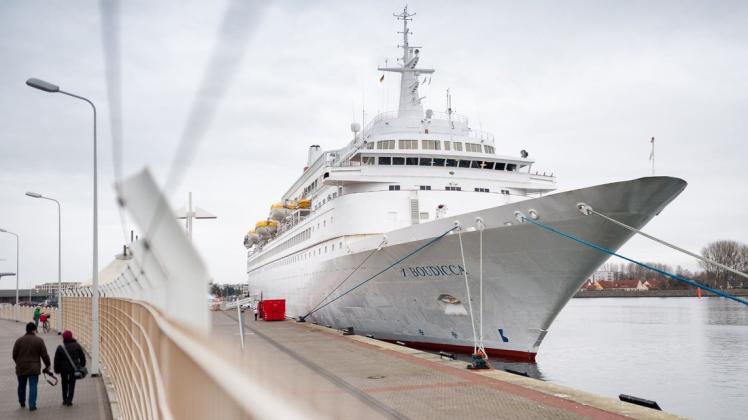 Die "Boudicca" wird nicht zum ersten Mal in Warnemünde festmachen. Als erstes großes Passagierschiff sollte sie am 24. März an der Warnow-Mündung festmachen. Der Auftakt wird durch das Coronavirus verschoben.