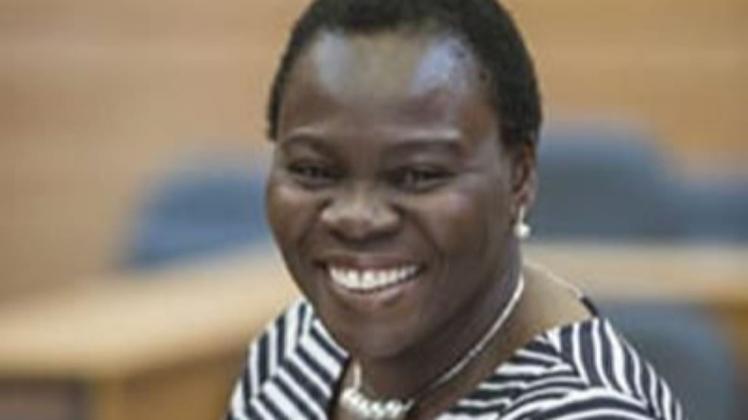 Nyovani Janet Madise ist Direktorin für Forschungs- und Entwicklungspolitik und Leiterin des Afrikanischen Instituts für Entwicklungspolitik in Malawi. 