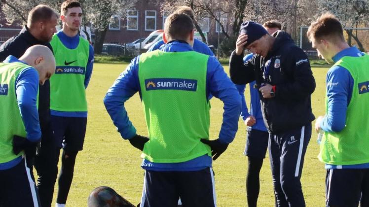 Am Dienstag fand vorerst das letzte Training des FC Hansa statt, aufgeteilt in drei Gruppen.