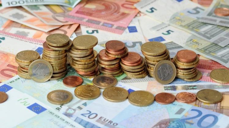 Die Situation vieler Kleinstfirmen sei bereits dramatisch. Viele hätten keine Reserven, seien auf die laufenden Einnahmen angewiesen, erklärt CDU-Fraktionschef Daniel Peters.