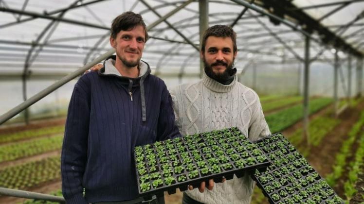 Jan Riesebeck und Marius Rabsch haben zusammen die Soliarische Landwirtschaft "Bodenständig" in Ueffeln gegründet. Foto: Archiv/Riesebeck Jan Riesebeck und Marius Rabsch haben zusammen die Soliarische Landwirtschaft "Bodenständig" in Ueffeln gegründet. Foto: Archiv/Riesebeck