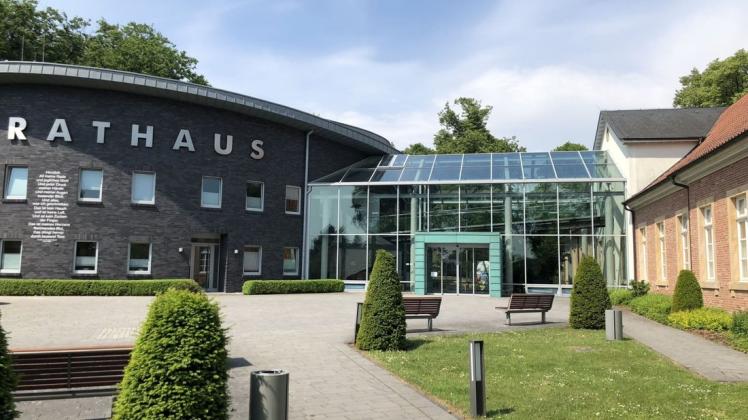 Im Rathaus der Samtgemeinde Sögel sind weitere Fachbereiche für die Bürger auch wieder persönlich erreichbar. Im Rathaus der Samtgemeinde Sögel sind weitere Fachbereiche für die Bürger auch wieder persönlich erreichbar.