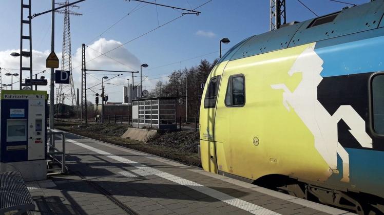 In der Regel mit inzwischen zwei Triebwagen ist die Westfalenbahn im Emsland unterwegs. (Archivfoto)