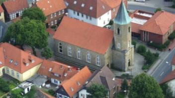Die Walburgis-Kirche bestimmt in Venne das Ortsbild. Archivfoto: Friedrich Lüke