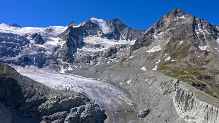 In den Walliser Alpen (Schweiz) hat eine Frau zwei Tage in einer Gletscherspalte ausgehaart. (Symbolbild)