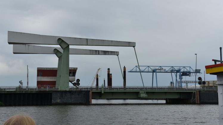 Komplett erneuert werden muss die Schrankenanlage der Soda-Brücke im Papenburger Nordhafen.