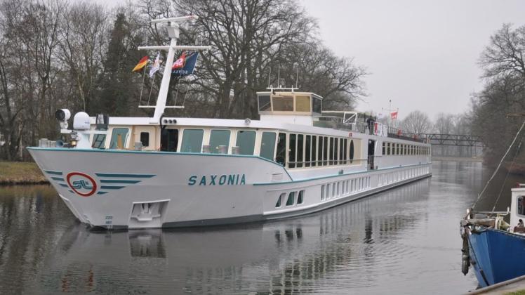 Ein regelmäßiges Bild wie hier 2011 die "MS Saxonia" im Alten Hafen in Lingen soll es von Flusskreuzfahrtschiffen auf der Ems geben.