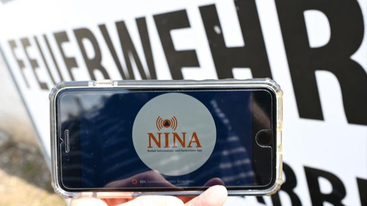 Die Warn-App NINA soll die Bevölkerung schnell und problemlos vor möglichen Gefahren warnen.