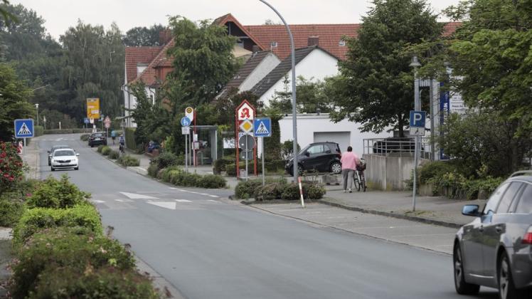 In einem Gespräch mit den Landkreis erhalten Hasbergener im Oktober die Gelegenheit ihre Anforderungen und Sorgen für die Sanierung der Kreisstraße 305 zu äußern. (Archivbild) In einem Gespräch mit den Landkreis erhalten Hasbergener im Oktober die Gelegenheit ihre Anforderungen und Sorgen für die Sanierung der Kreisstraße 305 zu äußern. (Archivbild)