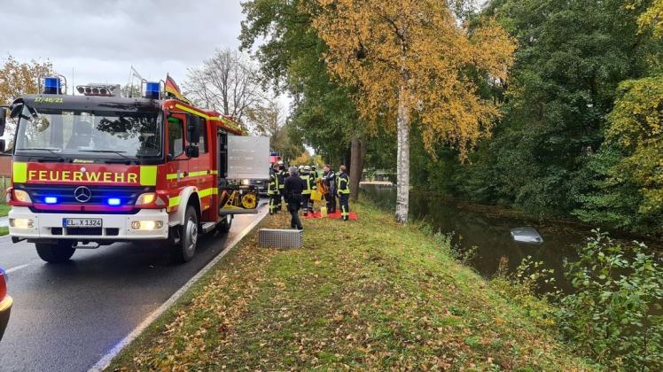 Im Wasser landete ein Pkw in Haren-Fehndorf.