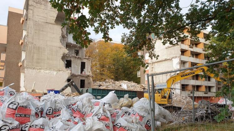 Es geht voran: Im Wohnquartier Wollepark wird weiter aufgeräumt. Es geht voran: Im Wohnquartier Wollepark wird weiter aufgeräumt.