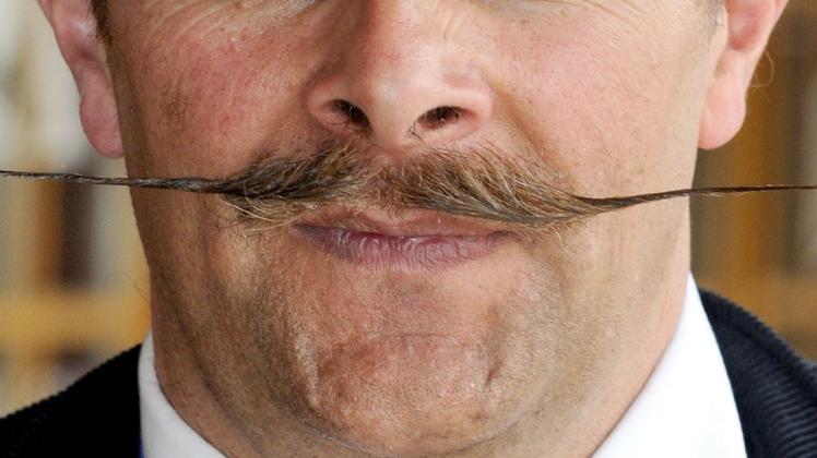 Ein Schnauzbart als Zeichen im Kampf gegen Prostata- und Hodenkrebs: Im November lassen sich einige Männer den Oberlippenbart stehen. Die Bewegung ist bekannt als Movember.