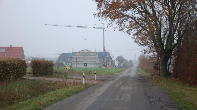 Mit dem Ausbau der Bahnhofstraße wird die Gemeinde Alfhausen noch warten. Mit dem Ausbau der Bahnhofstraße wird die Gemeinde Alfhausen noch warten.
