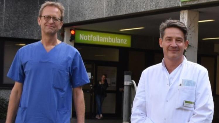 Übernehmen den nächsten JHD-Patientenvortrag zu Gallenbeschwerden: Dr. Klaus Gutberlet, Chefarzt für Innere Medizin (li.), und Dr. Frank Starp, Chefarzt der Allgemeinchirurgie.