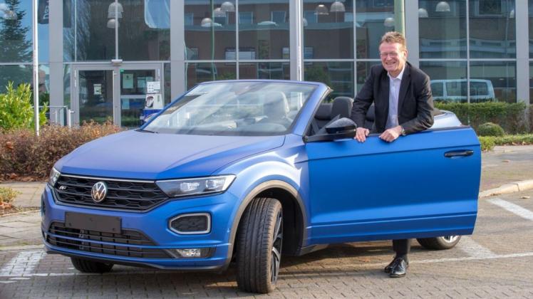 Ab Januar ist das T-Roc-Cabrio das einzige Fahrzeug, das im VW-Werk Osnabrück produziert wird. Unter anderem mit Sonderfarben wie dieser will Standortleiter Jörn Hasenfuß den Verkauf ankurbeln Ab Januar ist das T-Roc-Cabrio das einzige Fahrzeug, das im VW-Werk Osnabrück produziert wird. Unter anderem mit Sonderfarben wie dieser will Standortleiter Jörn Hasenfuß den Verkauf ankurbeln
