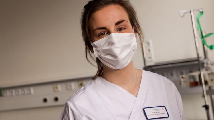 Melina Klanke, Krankenpflegerin am Marienhospital auf der Covid-Station. Die 23-Jährige war selbst schon mit dem Coronavirus infiziert.