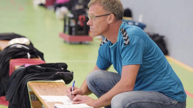 Wird in der Saison 2020/21 kein Punktspiel seines Teams mehr betreuen: Kai Stöver, Trainer der Verbandsliga-Volleballerinnen der VG Delmenhorst-Stenum.