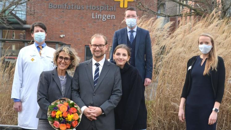 Herzlich begrüßt wurde der neue Chefarzt Prof. Dr. med. Stefan A. Topp (3. von links)  im  Bonifatius-Hospital Lingen.