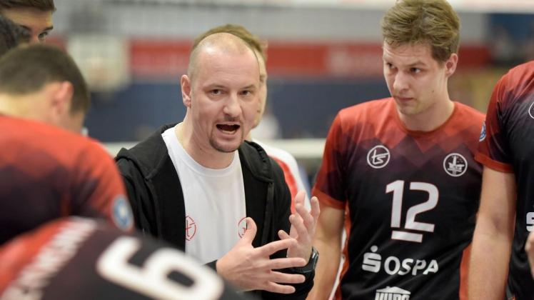 Nach der Saison-Unterbrechung kann SVW-Trainer Jozef Janosik wieder auf Kapitän Ole Ernst zurückgreifen.