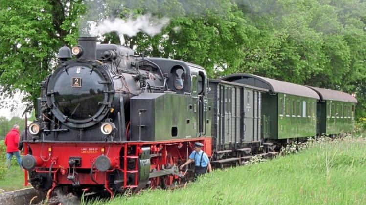 Der Verein der Delmenhorst-Harpstedter Eisenbahnfreunde hofft, den Museumszug „Jan Harpstedt“ bald wieder auf die Reise schicken zu können. (Archivfoto)