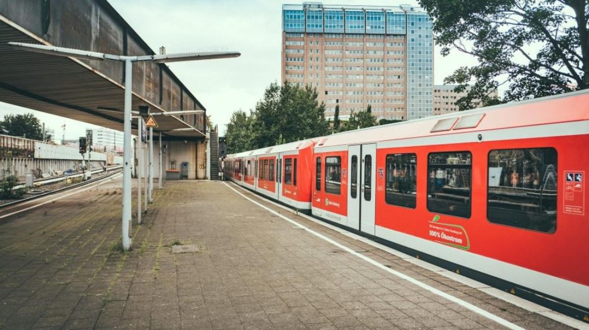Bahn prüft neuen Regionalbahnhalt; Berliner Tor als Ostkreuz SHZ
