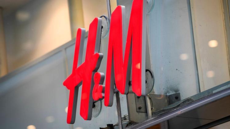 H&M will Stellen abbauen.