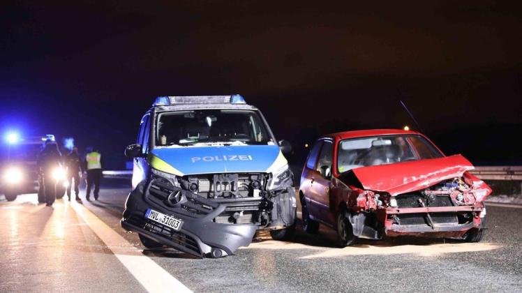 Polizei liefert sich in Rostock eine Verfolgungsjagd über die A19. dabei kommt es auch zu einem Zusammenstoß.