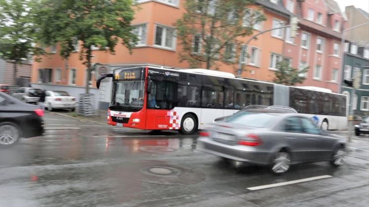 In den Morgenstunden gibt es Änderungen bei den Abfahrtszeiten auf Buslinien in Stadt und Landkreis Osnabrück. (Symbolbild)