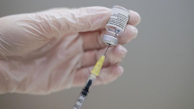 Warten auf die Impfung: Seit einigen Tagen bemüht sich ein 82-jähriger Mann aus Eggermühlen um einen Termin für eine Corona-Impfung – bislang vergeblich.