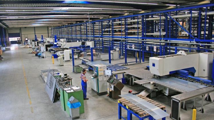 Ein Blick in die Produktionshalle bei Kampmann in Lingen. Weltweit beschäftigt das Familienunternehmen mehr als 960 Mitarbeiter.