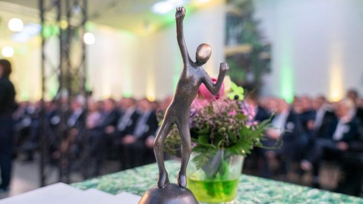 Um diesen Sport-Oscar gehrt es bei der Sportlerwahl im Emsland. Foto: Werner Scholz