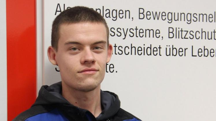 Jan-Niklas Cornelius absolviert eine Ausbildung zur Fachkraft für Veranstaltungstechnik bei Empire Entertainment. Im Rahmen des "Azubi-Sharing" arbeitet er zeitweise in einem anderen Betrieb.