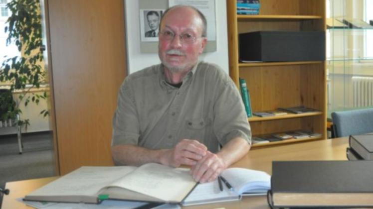 Der Historiker Dr. Ingo Senst soll seine Studie „Die kampflose Übergabe Güstrows 1945“ in einer Sondersitzung des Kulturausschusses der Stadtvertretung Güstrow vorstellen.