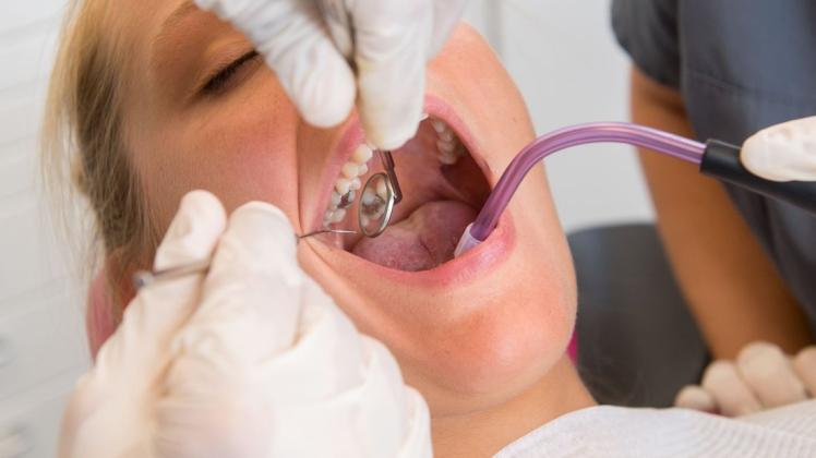 Wissenschaftler aus Katar bestätigten, wie wichtig Mundhygiene vor allem während der Corona-Pandemie ist.