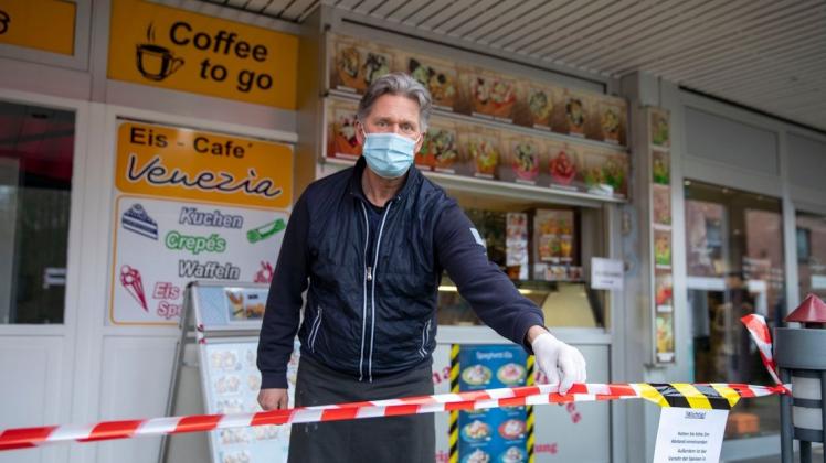 Das Ordnungsamt und der Eiscaféinhaber Jürgen Hache werden sich demnächst zusammensetzen, um die Maßnahmen zum Infektionsschutz zu besprechen.