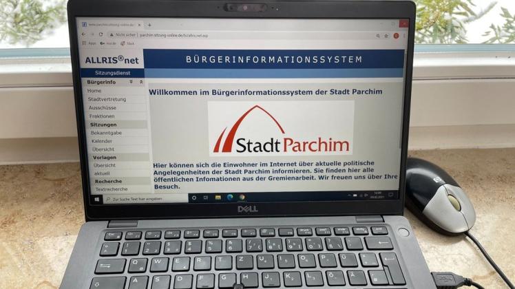 Mit dem Sitzungsdienst Allris ging die Stadt bereits vor einigen Jahren einen wichtigen Schritt, um Papier zu sparen und Stadtpolitik transparenter zu machen. Pandemiebedingt sollen nun neue Wege erschlossen werden, um Präsenzsitzungen zu vermeiden.
